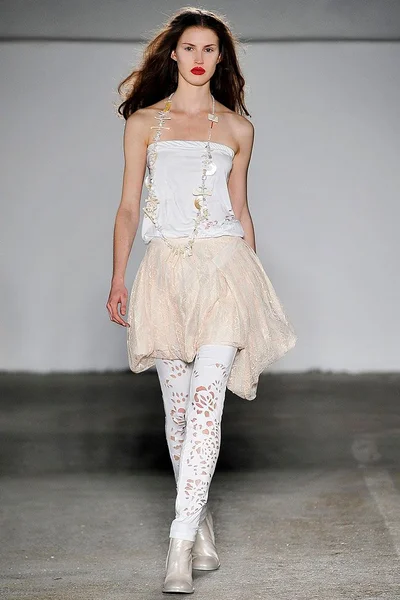 Look 25